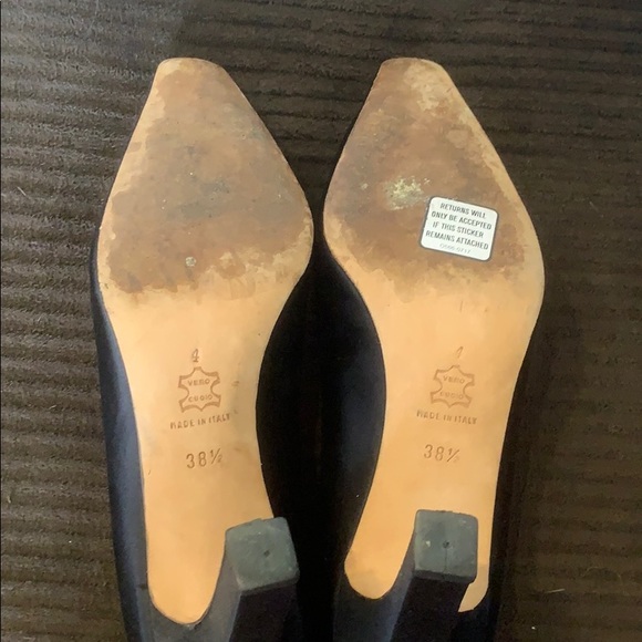 Manolo Blahnik black satin pumps - Picture 6 of 15